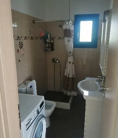 Glyfada House Apartman *